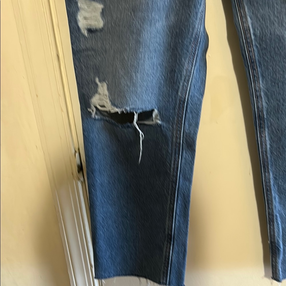 Old Navy Blue Boyfriend Jeans Distressed Cropped - Picture 5 of 8